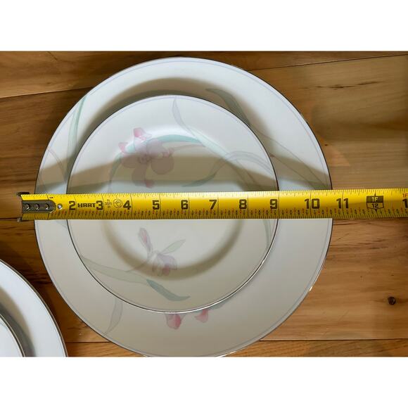 Mikasa Fine China June Garden Place Setting Dinner, Salad Plates & Cups - Picture 14 of 16